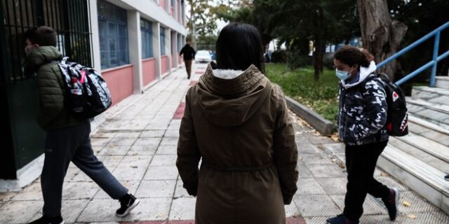 Ανοίγουν τα σχολεία με self test, αλλά όχι για όλους