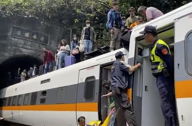 Ταϊβάν: Αυξάνεται ο αριθμός των νεκρών απο τον εκτροχιασμό τρένου