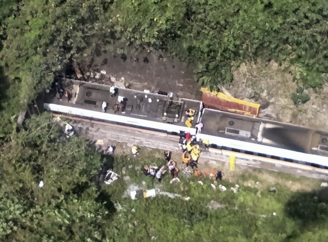 Ταϊβάν: Εκτροχιασμός τρένου με τουλάχιστον 36 νεκρούς και δεκάδες τραυματίες