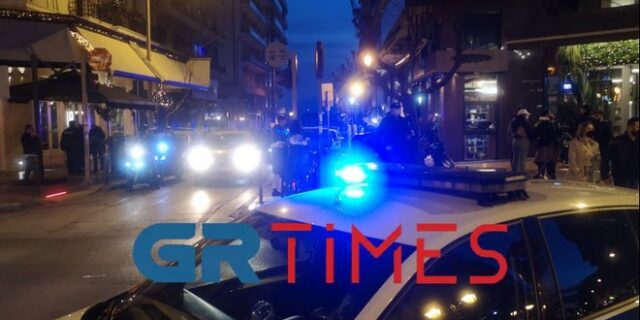 Θεσσαλονίκη: Απίστευτος συνωστισμός στο κέντρο της πόλης – Επέμβαση της αστυνομίας