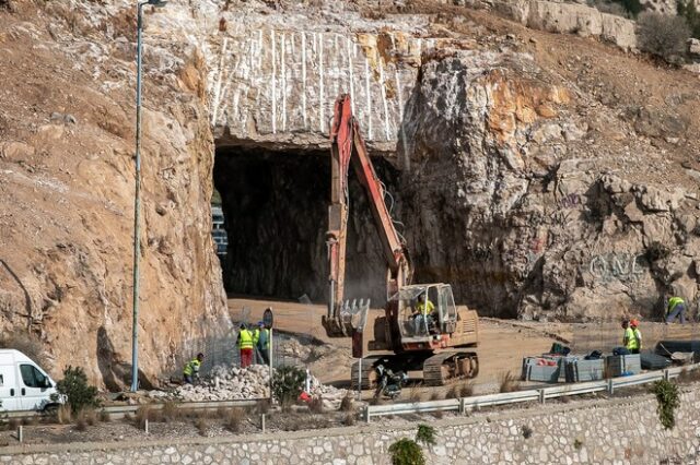 Τρύπες Καραμανλή: Έως τις 23 Απριλίου οι εργασίες αποκατάστασης