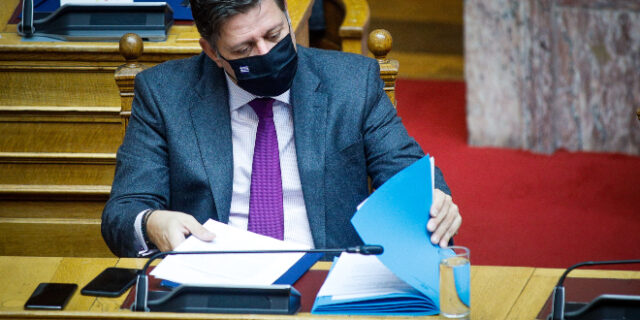 Μ. Βαρβιτσιώτης: Σε προληπτική καραντίνα μετά από ταξίδι στην Ιταλία