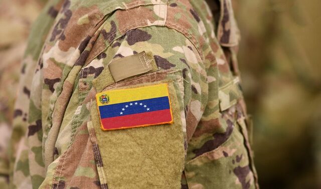 Βενεζουέλα: 2 στρατιώτες σκοτώθηκαν από έκρηξη νάρκης στα σύνορα με την Κολομβία
