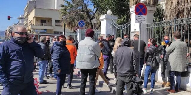 Μακρινίτσα: Οργή στα δικαστήρια Βόλου – Προπηλάκισαν τον 32χρονο