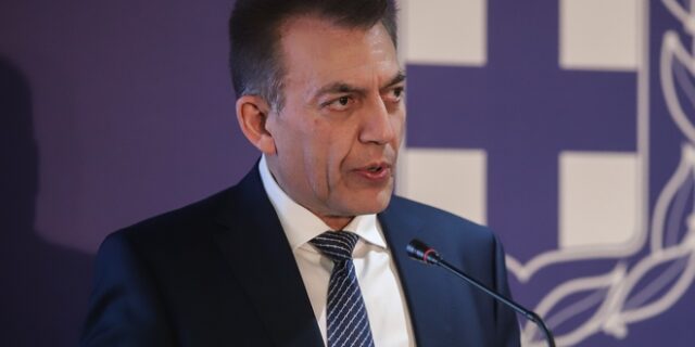 Μαξίμου και Βρούτσης τα μαζεύουν για την υπόθεση Φουρθιώτη