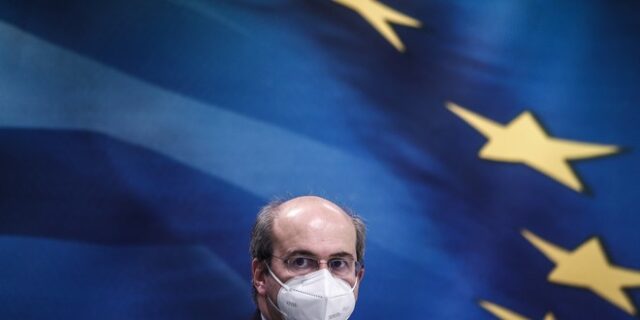 Ο Χατζηδάκης να ζήσει έξι μήνες με βασικό μισθό και νοίκι. Και μετά ας κάνει “μεταρρυθμίσεις”…