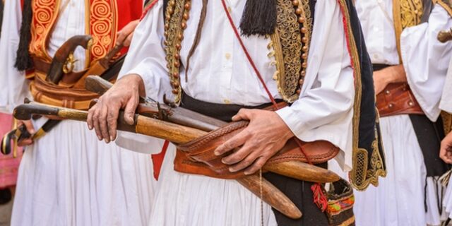 Το πολιτειακό ζήτημα στην Ελλάδα από τον Αγώνα της Ανεξαρτησίας στην “Αναγέννηση της 15ης Αυγούστου 1909”