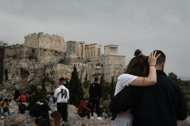 Το ΥΠΠΟ απάντησε στο δημοσίευμα της Liberation για την Ακρόπολη