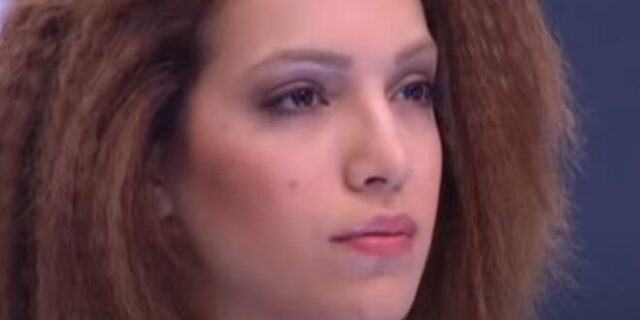 Η Αθηνά από το GNTM 1 ποζάρει με φουσκωμένη κοιλίτσα