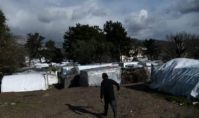 Χίος: Στο “μικροσκόπιο” δύο θάνατοι προσφύγων και μια γέννα έξω από τη ΒΙΑΛ