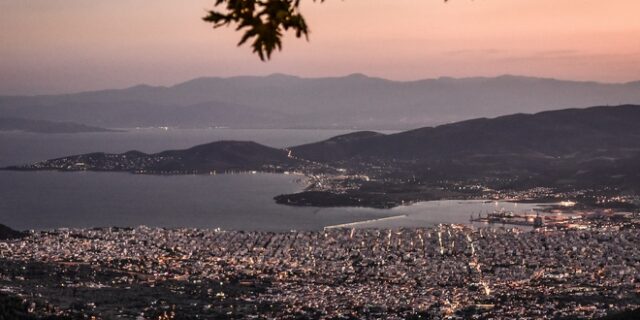 Κορονοϊός: Ανησυχία για το αυξημένο ιικό φορτίο σε Λάρισα και Βόλο