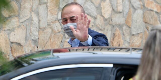 Τσαβούσογλου: Πώς σχολιάζουν τα τουρκικά ΜΜΕ την επίσκεψη  στην Ελλάδα