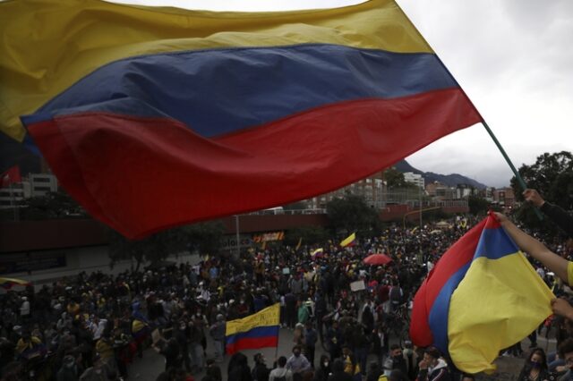 Κολομβία: Εικόνες χάους στην Ποπαγιάν στις διαδηλώσεις κατά της αστυνομικής καταστολής