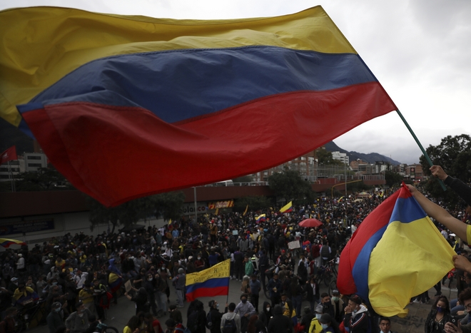 Κολομβία: Εικόνες χάους στην Ποπαγιάν στις διαδηλώσεις κατά της αστυνομικής καταστολής