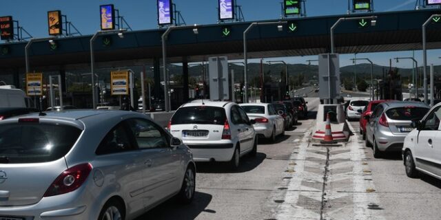 Πέτσας: Ανοιχτό το ενδεχόμενο για green pass και τεστ στις μετακινήσεις από νομό σε νομό