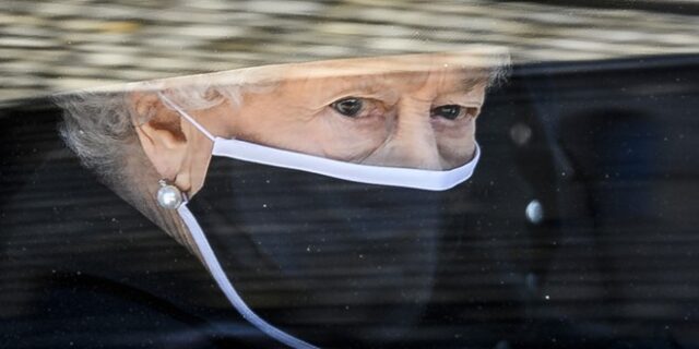 Η Βασίλισσα Ελισάβετ επένδυσε στο αλκοόλ