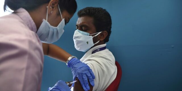 Ινδία: Απειροελάχιστα τα περιστάτικα θρομβώσεων μετά από εμβόλιο AstraZeneca