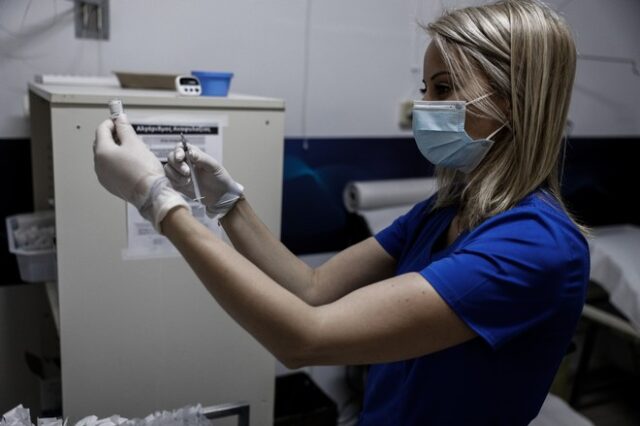 Τι σημαίνει για τους εργαζόμενους ο υποχρεωτικός εμβολιασμός