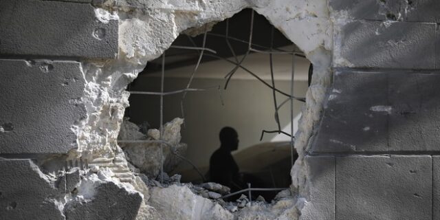 Ρ. Μπαρούντ: Το Ισραήλ κάνει ολοκληρωτικό πόλεμο στη Γάζα