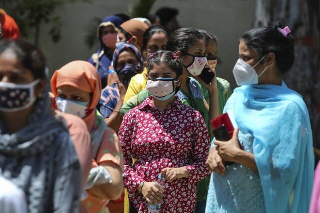 Ινδία: Ξεπέρασαν τους 350.000 οι θάνατοι από κορονοϊό