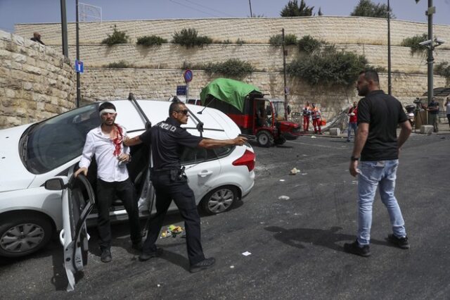 Ιερουσαλήμ: Στο κόκκινο η ένταση, αυτοκίνητο έπεσε πάνω σε διαδηλωτές