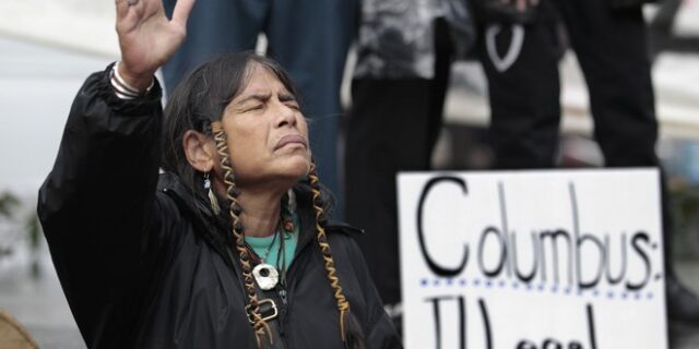 Καναδάς: Αποκαλύφθηκε η μεγάλη ντροπή της χώρας – Μαζικός τάφος 215 παιδιών