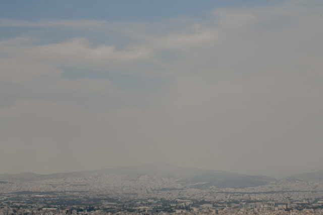 Φωτιά στην Κορινθία: Οι μάσκες δεν μας προστατεύουν από την κάπνα