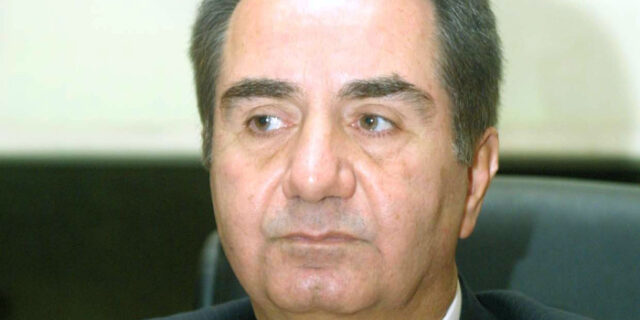 Θεόδωρος Κατσανέβας: Διασωληνωμένος με κορονοϊό στο Σισμανόγλειο