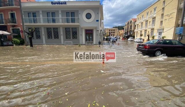 Κεφαλονιά: Καταιγίδα με χαλάζι στο Αργοστόλι – Αεροπλάνο δεν κατάφερε να προσγειωθεί