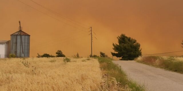 Φωτιά στην Κορινθία: Εικόνες αποκάλυψης στο Χάνι Κοκκιναρέα Μεγάρων
