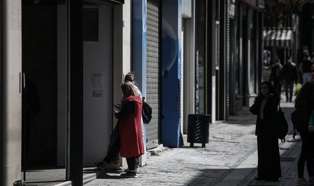 Το λιανεμπόριο εγκλωβισμένο ανάμεσα σε click και πανδημία