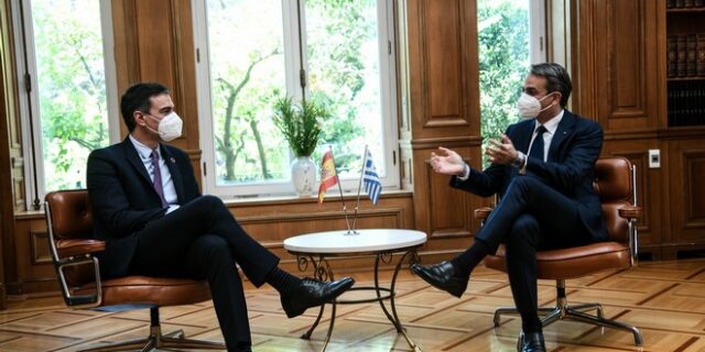 Μητσοτάκης: Η άρση της πατέντας είναι μόνο ένα μέρος της λύσης