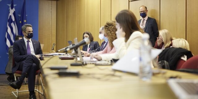 Μητσοτάκης: Συζητάμε για εμβολιασμό παιδιών από 12 ετών