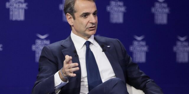 Μητσοτάκης στο Οικονομικό Φόρουμ Δελφών: Η κεντροδεξιά κατόρθωσε να επικρατήσει γιατί έγινε λιγότερο ιδεολογική