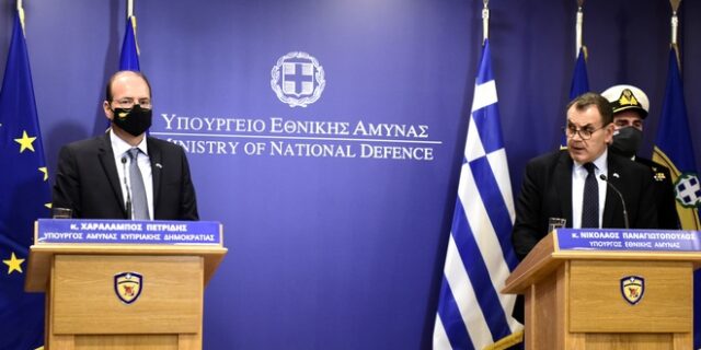 Τριμερής συνάντηση υπουργών Άμυνας Ελλάδας – Κύπρου – Αιγύπτου στη Λευκωσία
