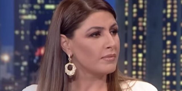 Έλενα Παπαρίζου για body shaming: “Στενοχωρήθηκα τόσο, που έφαγα ένα μπέργκερ”