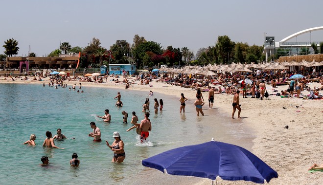 Κοσμοσυρροή στις οργανωμένες παραλίες σε Αθήνα και Θεσσαλονίκη – Πώς λειτουργούν