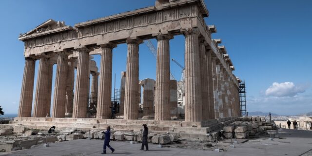 Δρομολογείται η επιστροφή από την Ιταλία θραύσματος της ζωφόρου του Παρθενώνα
