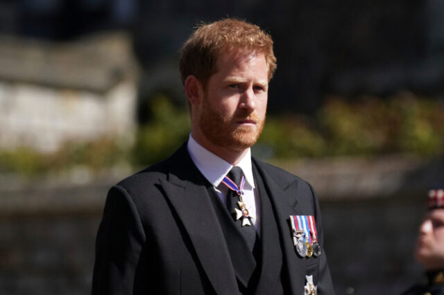 Πρίγκιπας Χάρι: “Δουλειές” και “ανυπόφορη” ζωή στη βασιλική οικογένεια