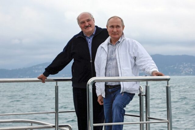 Πούτιν-Λουκασένκο: Βόλτα με σκάφος και συζητήσεις για οικονομική συνεργασία