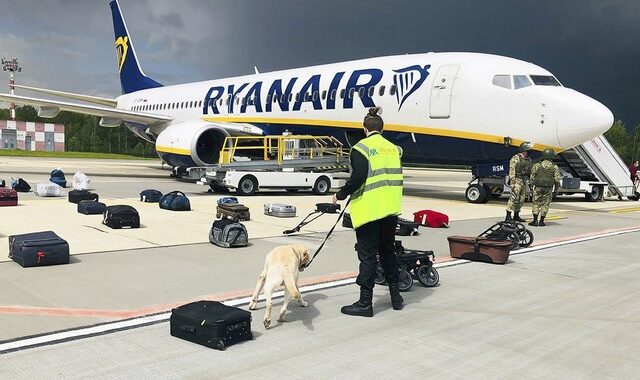 Ryanair για Λευκορωσία: “Ήταν κρατική αεροπειρατεία – Υπήρχαν πράκτορες στο αεροδρόμιο”