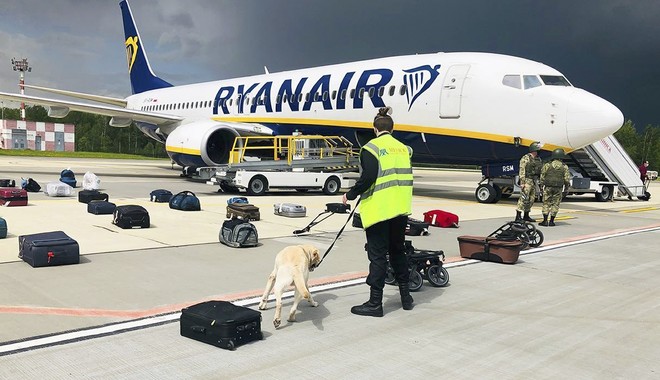 Ryanair για Λευκορωσία: “Ήταν κρατική αεροπειρατεία – Υπήρχαν πράκτορες στο αεροδρόμιο”