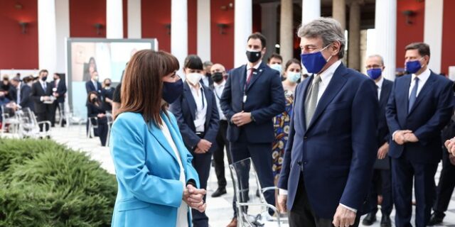 Συνάντηση Σακελλαροπούλου-Σασόλι για τα 40 χρόνια της Ελλάδας στην ΕΕ