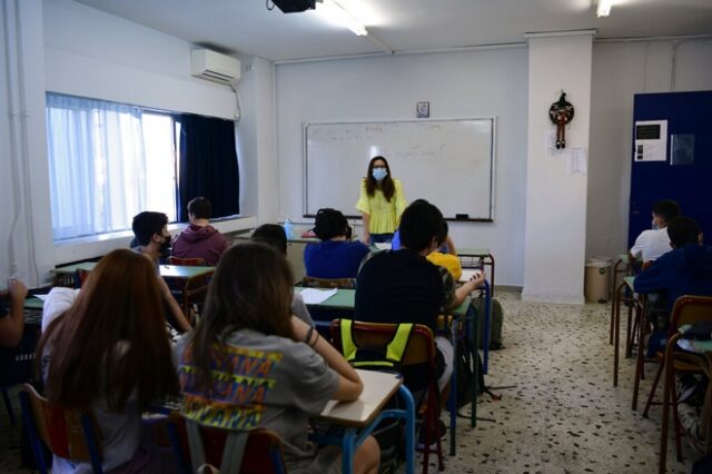 ΣτΕ: Δεν αναστέλλονται τα self test στα σχολεία