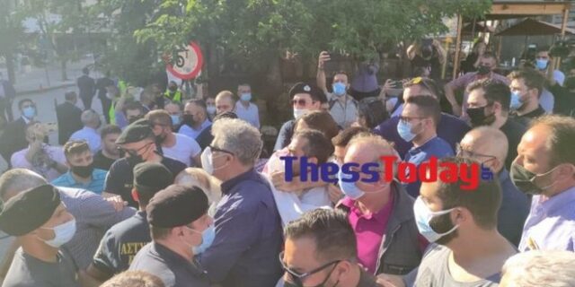Καλαμαριά: Ένταση μεταξύ μελών του ΠΑΜΕ και αστυνομικών μετά την αποχώρηση Μητσοτάκη
