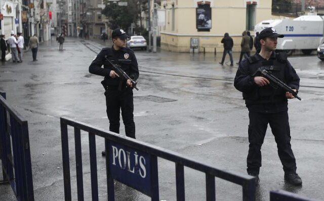 Τουρκία: Συνελήφθη ο αδελφός του Σεντάτ Πεκέρ