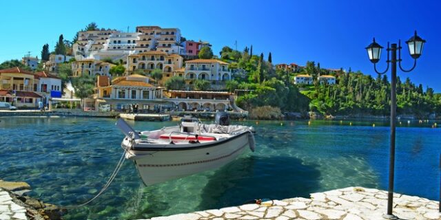 Βρετανία: Εκτός “πράσινης” λίστας η Ελλάδα