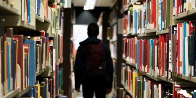 Τα φροντιστήρια Παπαδέα σας προσκαλούν στην εκδήλωση
Επαγγελματικού Προσανατολισμού Σπουδές + Καριέρα