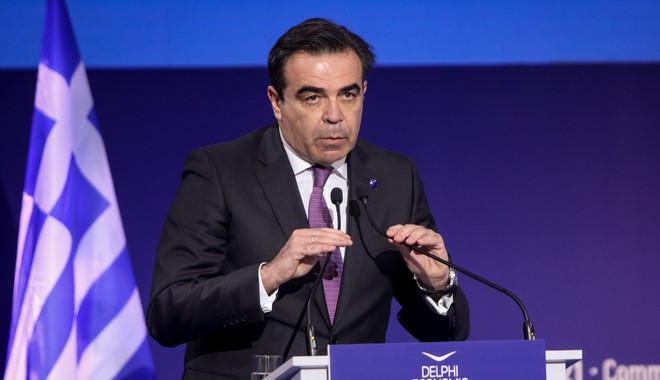 Euronews: Παράταση “ζωής” για έναν χρόνο μετά τις συζητήσεις με Σχοινά