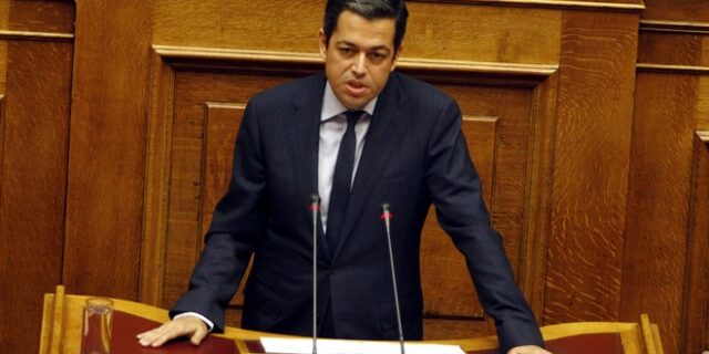 ΣΥΡΙΖΑ: Ο Κεδίκογλου, η Μπατζελή και το φλερτ με τον παπανδρεϊκό χώρο